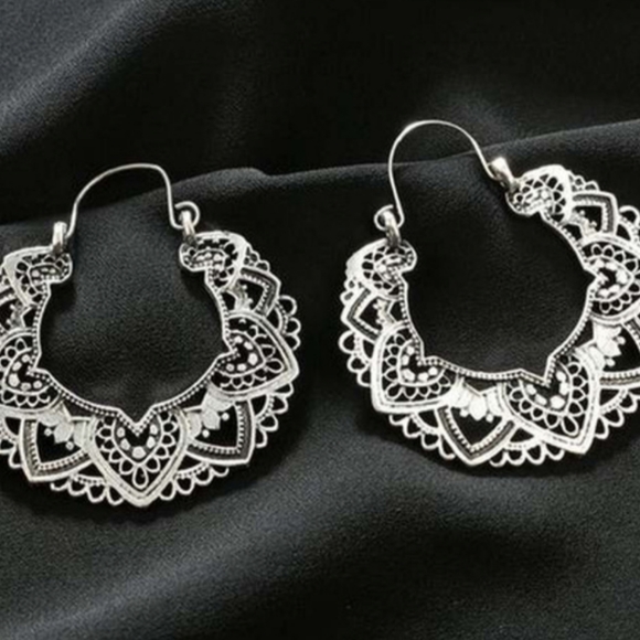 SOLD OUT. Exquisite Boho Silver Earrings - Picture 4 of 4
